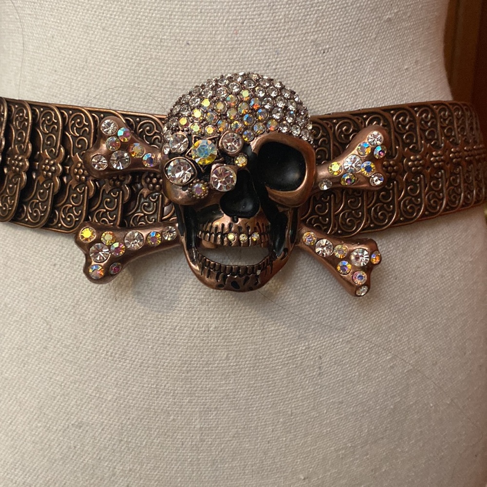 Skull belt